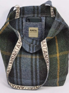 Brodick Carpet Bag by ANTA Scotland