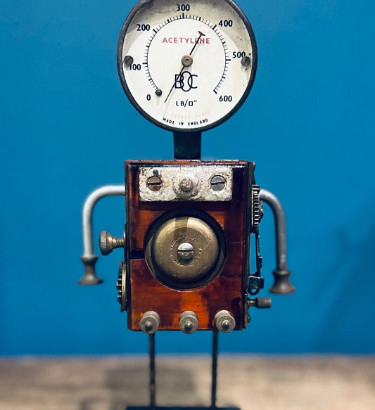 Handmade robot | Matt Brown Makes | Scrap Art | Artist Robot | Handmade Robot | Recycled Art | Recycled Home Decor | Reclaimed Art