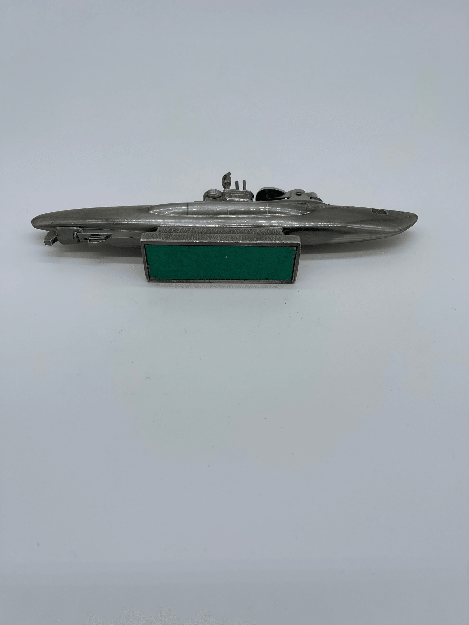 Submarine lighter