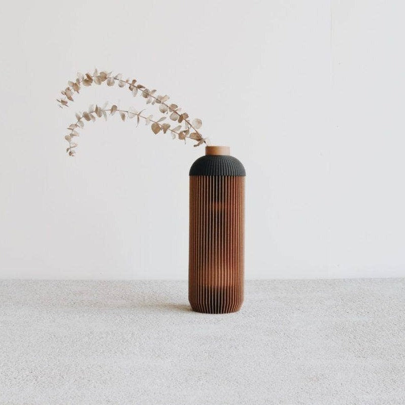 Onde Vase by Minimum Design - Harold&Charles