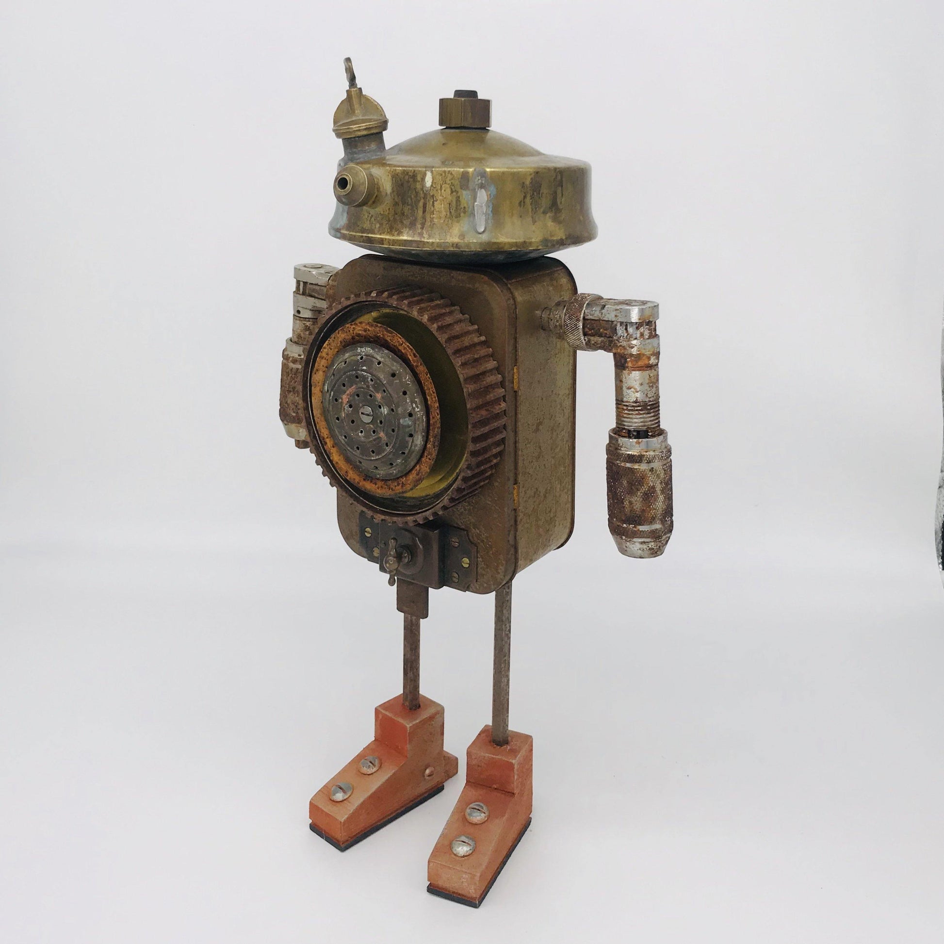 Metal Robot Matt Brown Makes