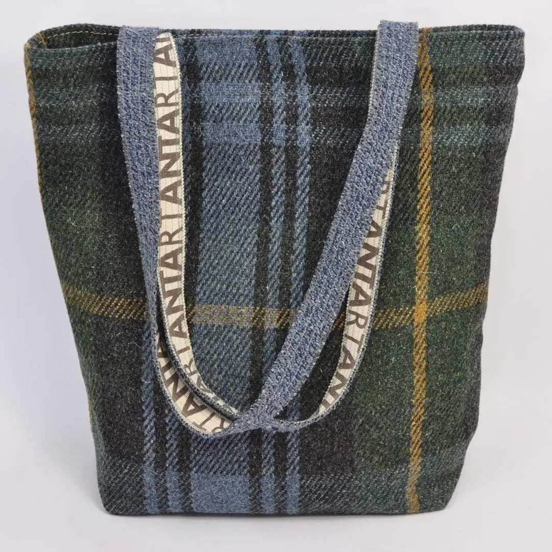 Brodick Carpet Bag by ANTA Scotland